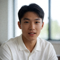 关注比赛数据的年轻球迷头像